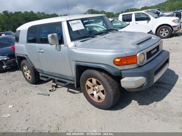  Salvage Toyota FJ Cruiser