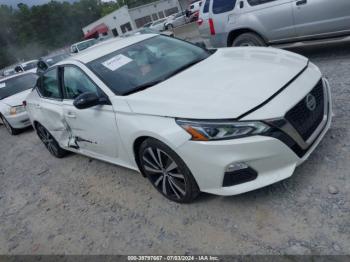  Salvage Nissan Altima