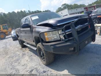  Salvage Chevrolet Silverado 2500