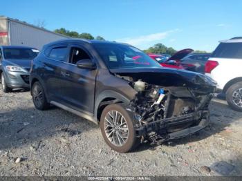  Salvage Hyundai TUCSON