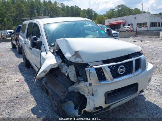  Salvage Nissan Titan