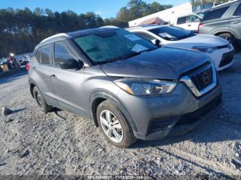  Salvage Nissan Kicks