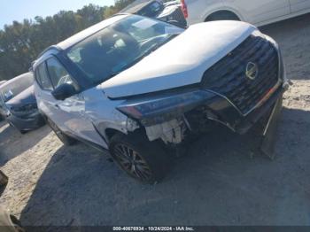  Salvage Nissan Kicks