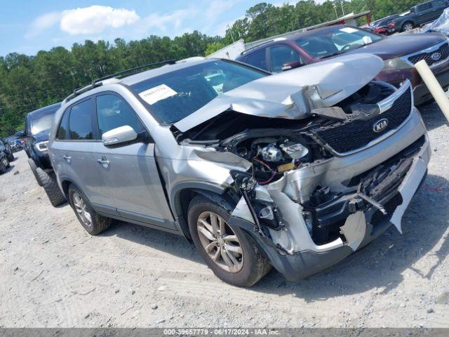  Salvage Kia Sorento