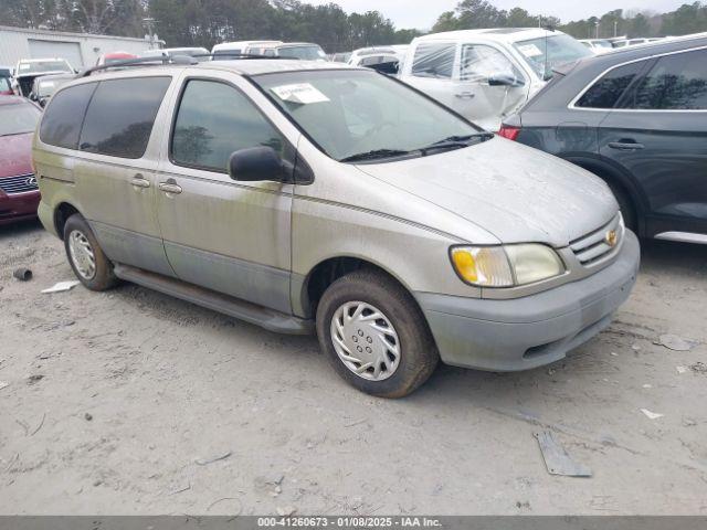  Salvage Toyota Sienna