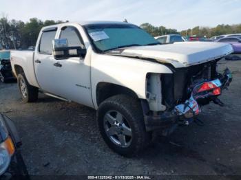  Salvage Chevrolet Silverado 2500