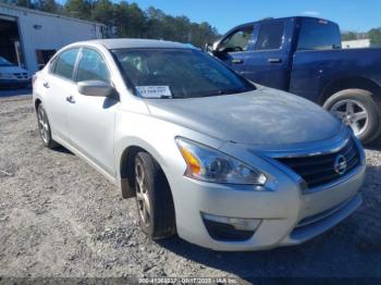  Salvage Nissan Altima