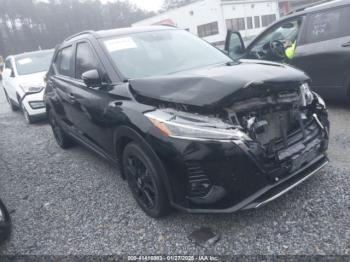  Salvage Nissan Kicks