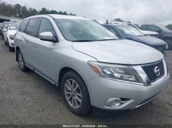  Salvage Nissan Pathfinder