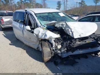  Salvage Chrysler Pacifica