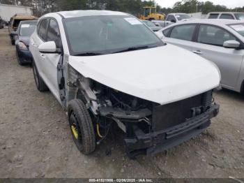  Salvage Hyundai TUCSON