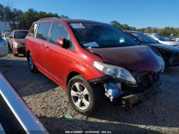  Salvage Toyota Sienna