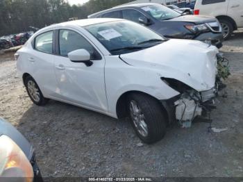  Salvage Toyota Yaris