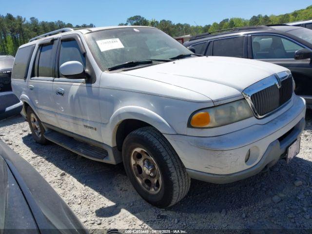  Salvage Lincoln Navigator