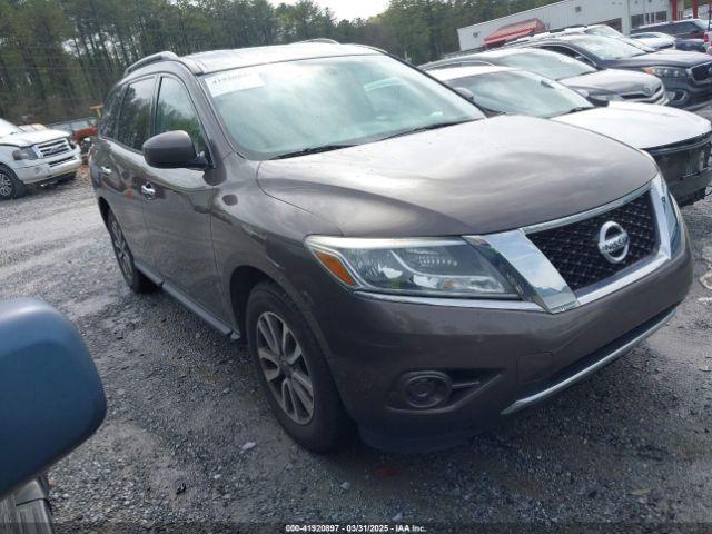  Salvage Nissan Pathfinder