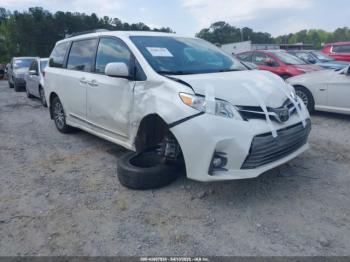  Salvage Toyota Sienna