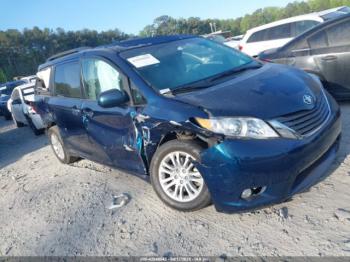  Salvage Toyota Sienna