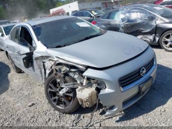  Salvage Nissan Maxima