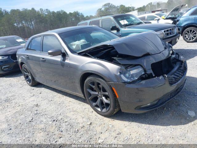  Salvage Chrysler 300
