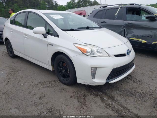  Salvage Toyota Prius