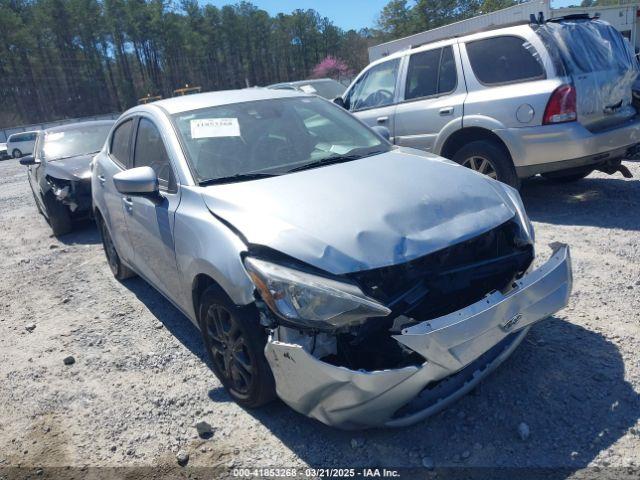  Salvage Toyota Yaris