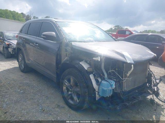  Salvage Toyota Highlander
