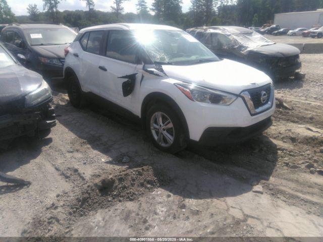  Salvage Nissan Kicks