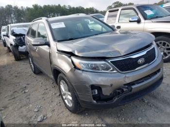  Salvage Kia Sorento