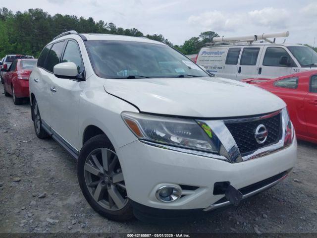  Salvage Nissan Pathfinder