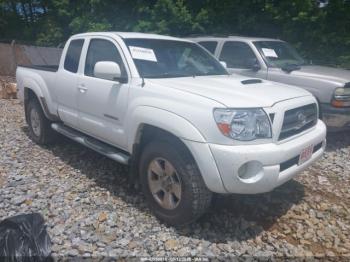  Salvage Toyota Tacoma