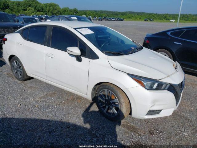  Salvage Nissan Versa