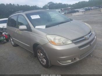  Salvage Toyota Sienna