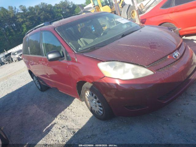  Salvage Toyota Sienna