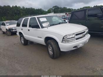  Salvage Chevrolet Blazer
