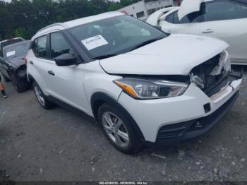  Salvage Nissan Kicks