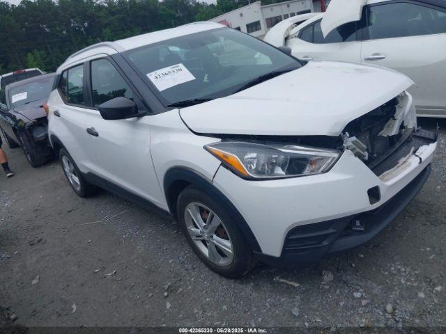  Salvage Nissan Kicks