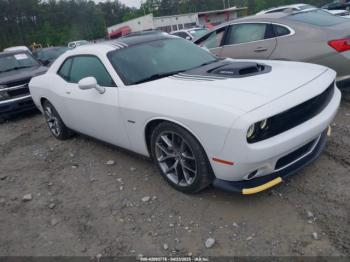  Salvage Dodge Challenger