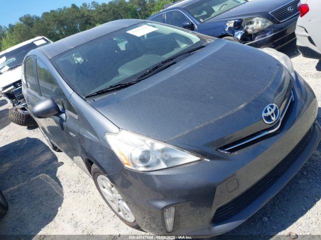  Salvage Toyota Prius v