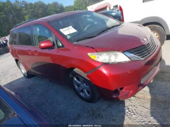  Salvage Toyota Sienna