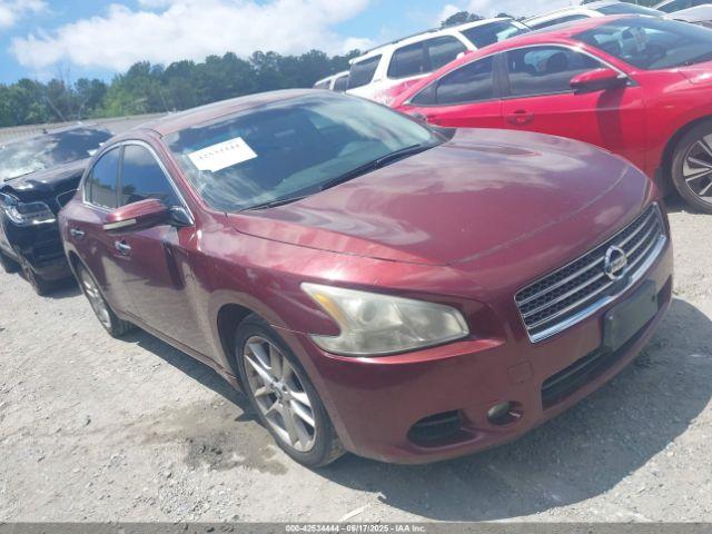  Salvage Nissan Maxima