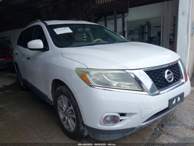  Salvage Nissan Pathfinder