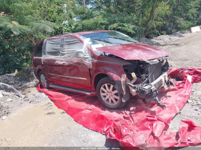  Salvage Chrysler Town & Country