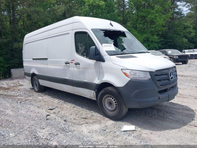  Salvage Mercedes-Benz Sprinter 2500