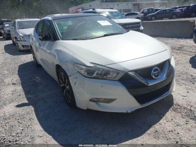  Salvage Nissan Maxima