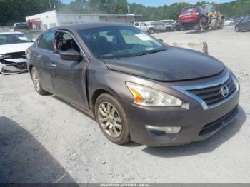 Salvage Nissan Altima