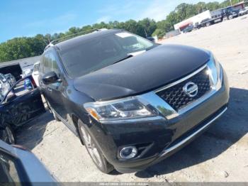  Salvage Nissan Pathfinder