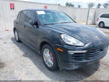  Salvage Porsche Cayenne