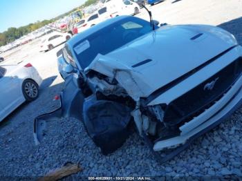  Salvage Ford Mustang