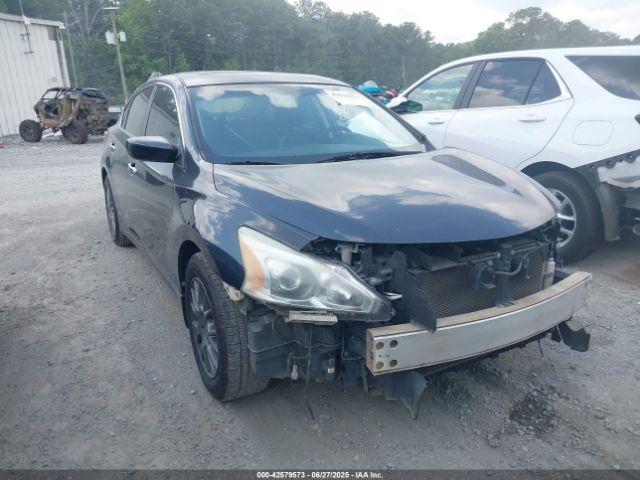  Salvage Nissan Altima