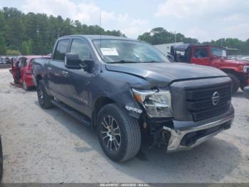  Salvage Nissan Titan